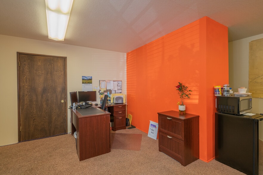 More Photos Of 41659 Big Bear Blvd, Big Bear Lake Office Residential For Lease