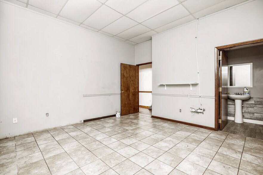 More Photos Of 9153 Two Notch Rd, Columbia Freestanding For Sale