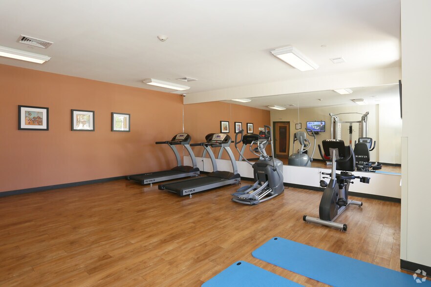 More Photos Of 700 Wincoram Way, Coram Apartments For Lease