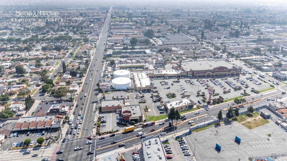 More Photos Of 7200 Atlantic Ave, Cudahy Storefront For Sale