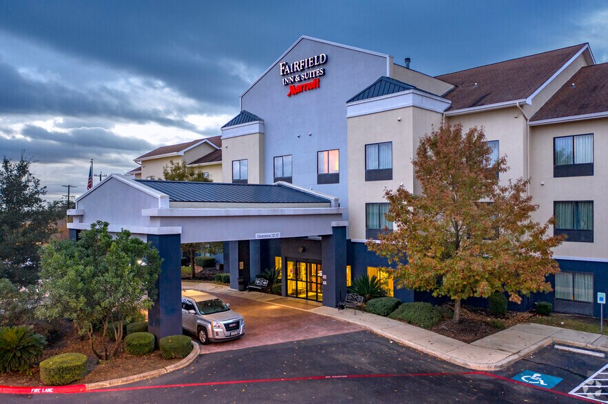 More Photos Of 4026 Wiseman Blvd, San Antonio Hotel For Sale