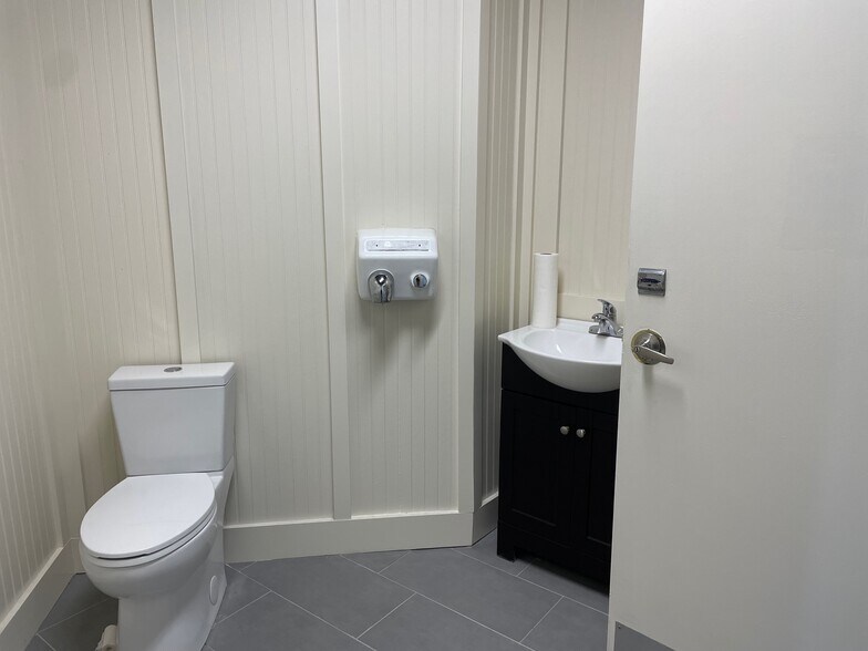 More Photos Of 8 NY-82 Hwy, Livingston Storefront Retail Office For Lease