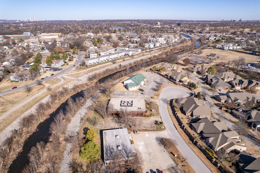 More Photos Of 6940 S Utica Ave, Tulsa Office For Sale