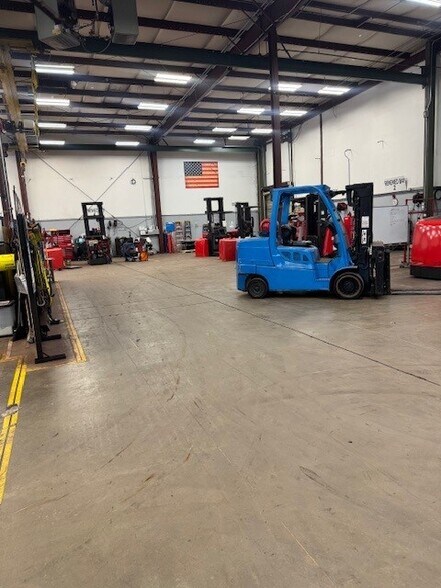 More Photos Of 2304 River Rd, Piedmont Manufacturing For Lease