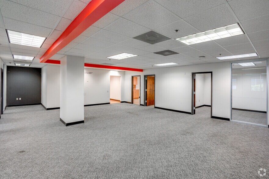 More Photos Of 200 SE 1st St, Miami Office For Sale