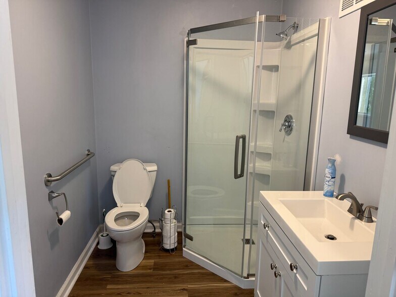 More Photos Of 8864 Whitmore Lake Rd, Brighton Office Residential For Lease