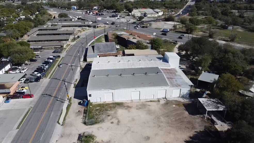 More Photos Of 2833 Roosevelt Ave, San Antonio Warehouse For Lease