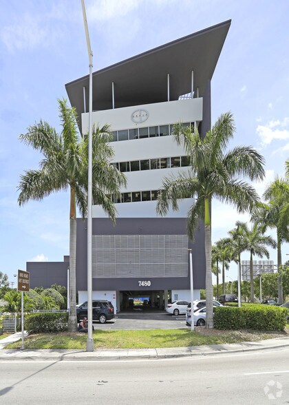 More Photos Of 7480 Bird Rd, Miami Office Residential For Lease
