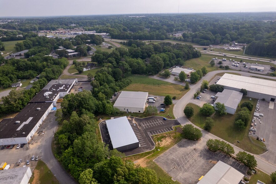 More Photos Of 176 Commerce Center Cir, Jackson Flex For Lease