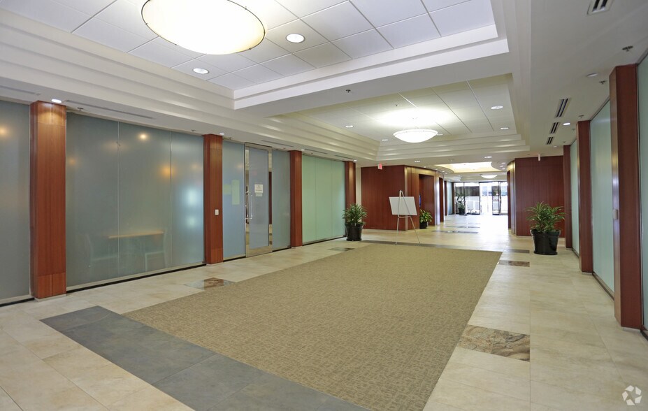 More Photos Of 10151 Deerwood Park Blvd, Jacksonville Coworking Space