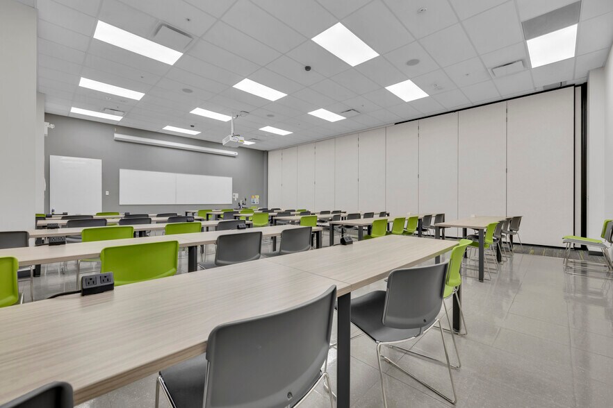 More Photos Of 1 Riverside Dr W, Windsor Office For Lease