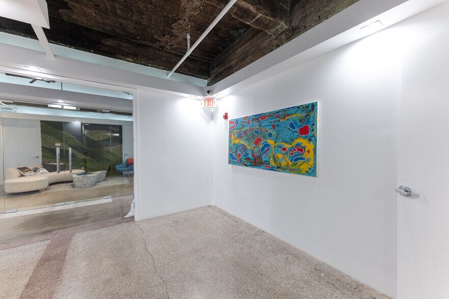 More Photos Of 742-748 S Hill St, Los Angeles Loft Creative Space For Lease