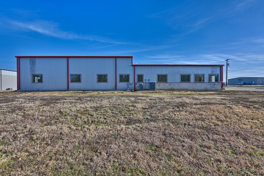 More Photos Of 8826 Gauge Dr, College Station Industrial For Sale