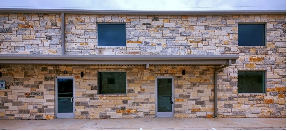 More Photos Of 12112 Anderson Mill Rd, Austin Warehouse For Lease