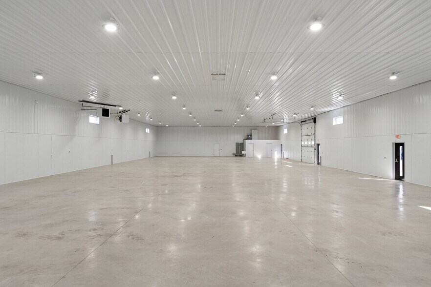 More Photos Of 280 Cr-325 E, Valparaiso Warehouse For Sale