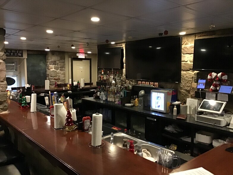 More Photos Of 605 Main St, Hellertown Restaurant For Sale