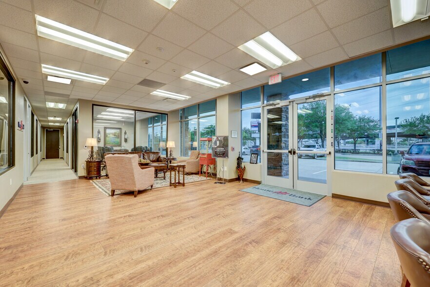 More Photos Of 12941 Gulf Fwy, Houston Office For Lease