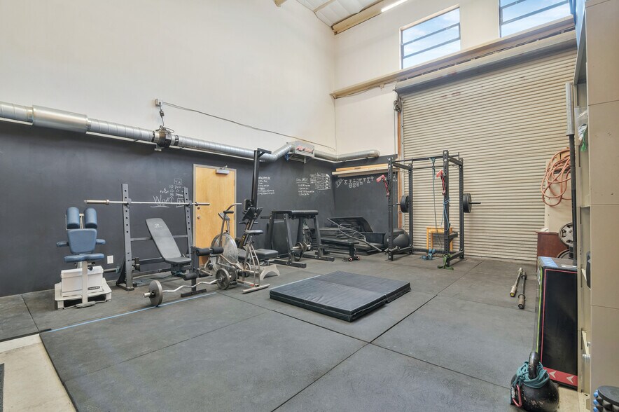 More Photos Of 203-205 W Central Ave, Lompoc Loft Creative Space For Sale
