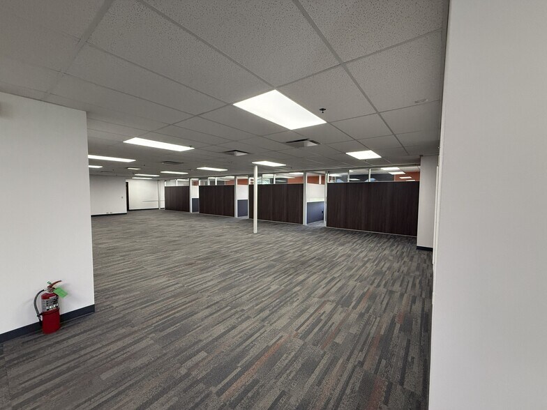 More Photos Of 2460 Kerper Blvd, Dubuque Warehouse For Lease