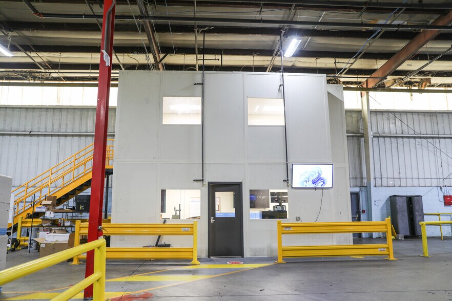 More Photos Of 24 Herring Rd, Newnan Warehouse For Sale