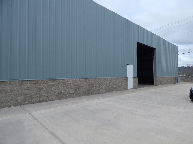 More Photos Of 1505 Green Siding Rd, Roseburg Warehouse For Lease