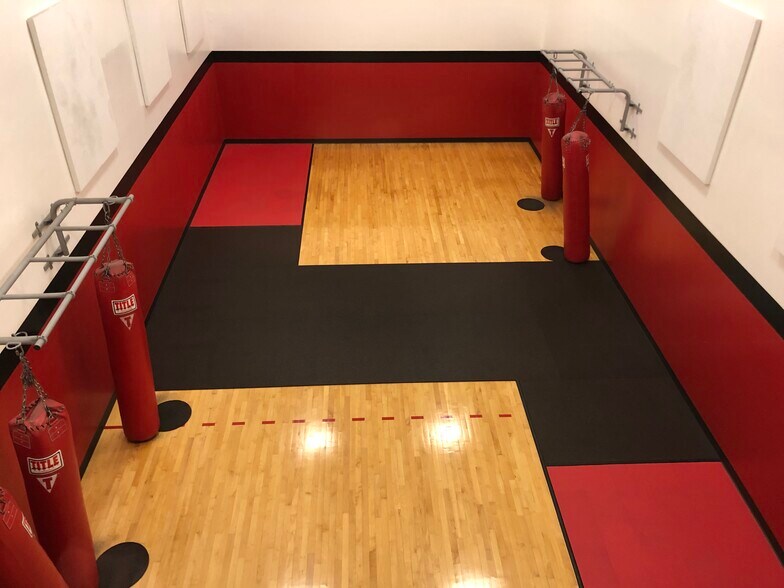 More Photos Of 8300 Wolf Rd, Willow Springs Health Club For Sale