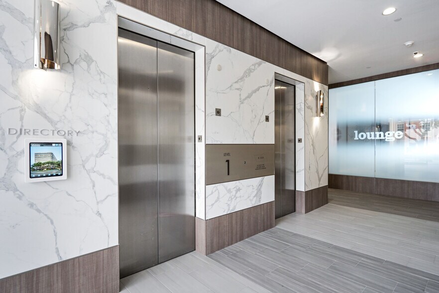 More Photos Of 2000 Bering Dr, Houston Office For Lease