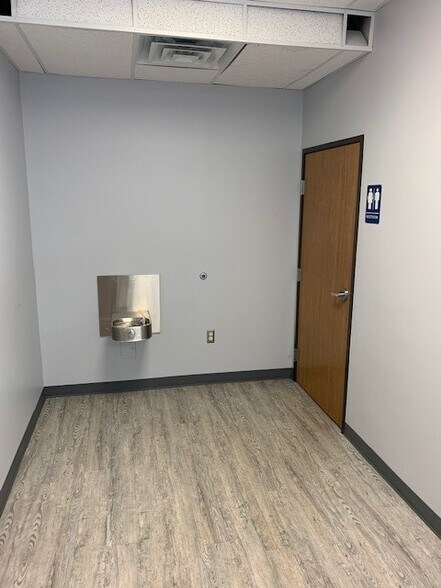 More Photos Of 28289-28315 Hoover Rd, Warren Medical For Sale