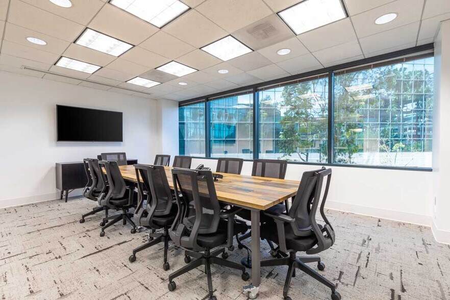 More Photos Of 11400 W Olympic Blvd, Los Angeles Coworking Space