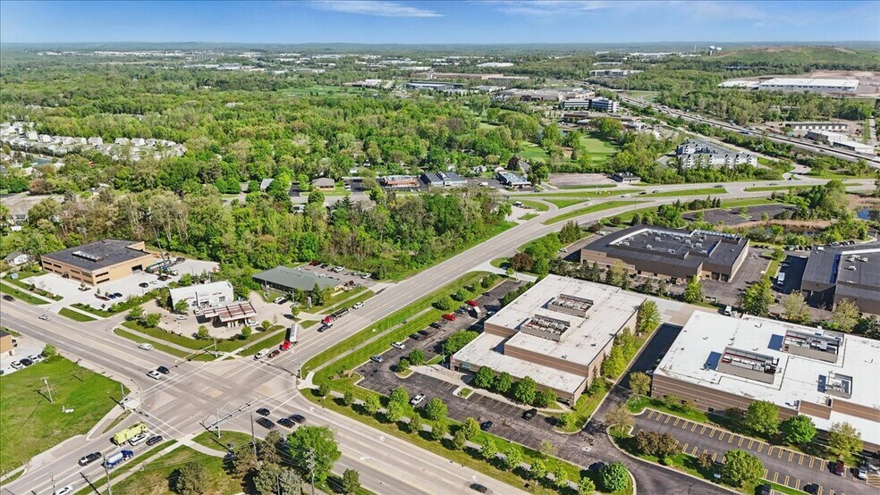 More Photos Of 2545 N Opdyke Rd, Auburn Hills Medical For Sale