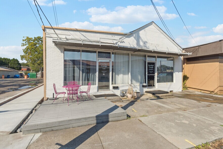 More Photos Of 5866 Love St, Austell Storefront For Sale