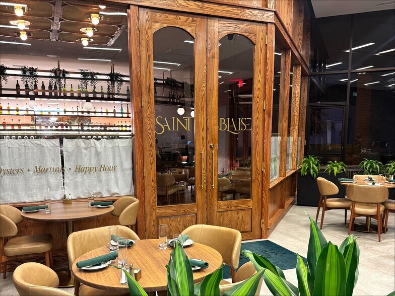 More Photos Of 508 W Wall St, Midland Office For Lease