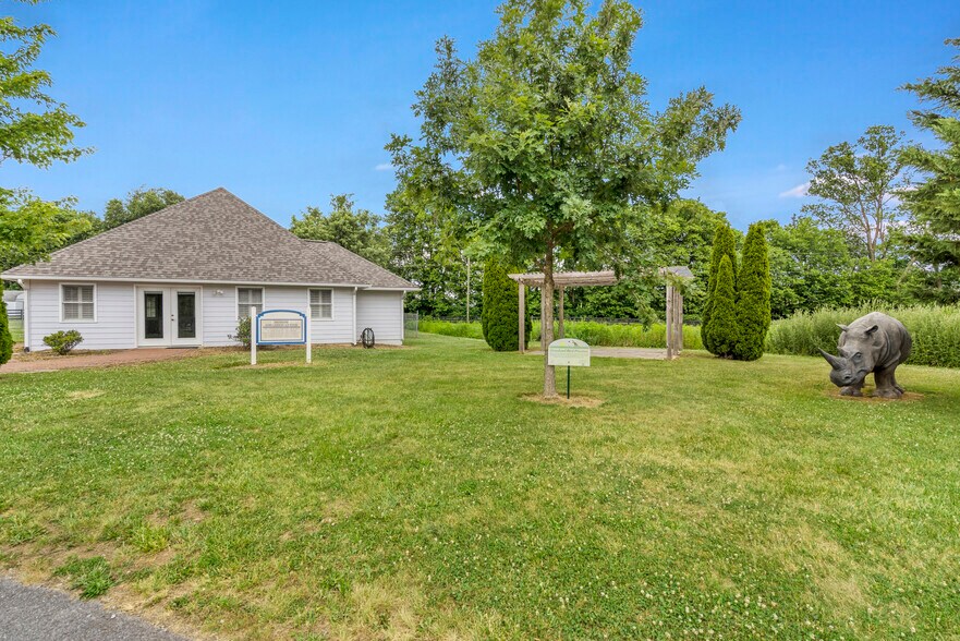 More Photos Of 3731 Berryville Pike, Charles Town Veterinarian Kennel For Sale