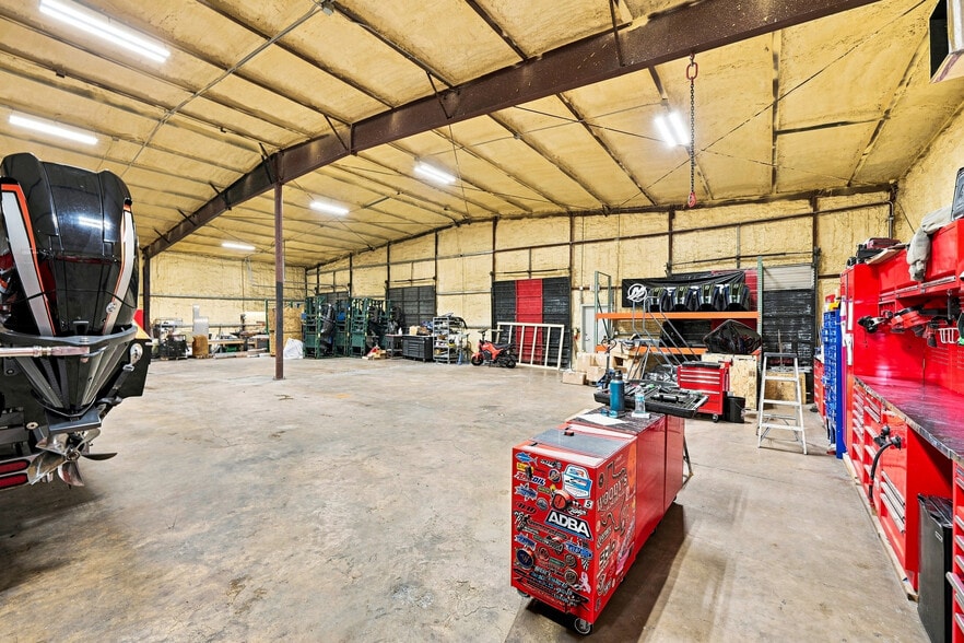 More Photos Of 3535 Dora St, Fort Myers Industrial For Sale