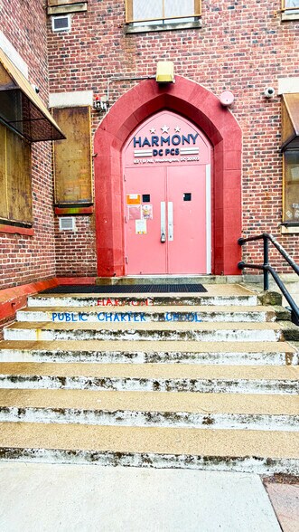More Photos Of 62 T Street NE, Washington Schools For Lease
