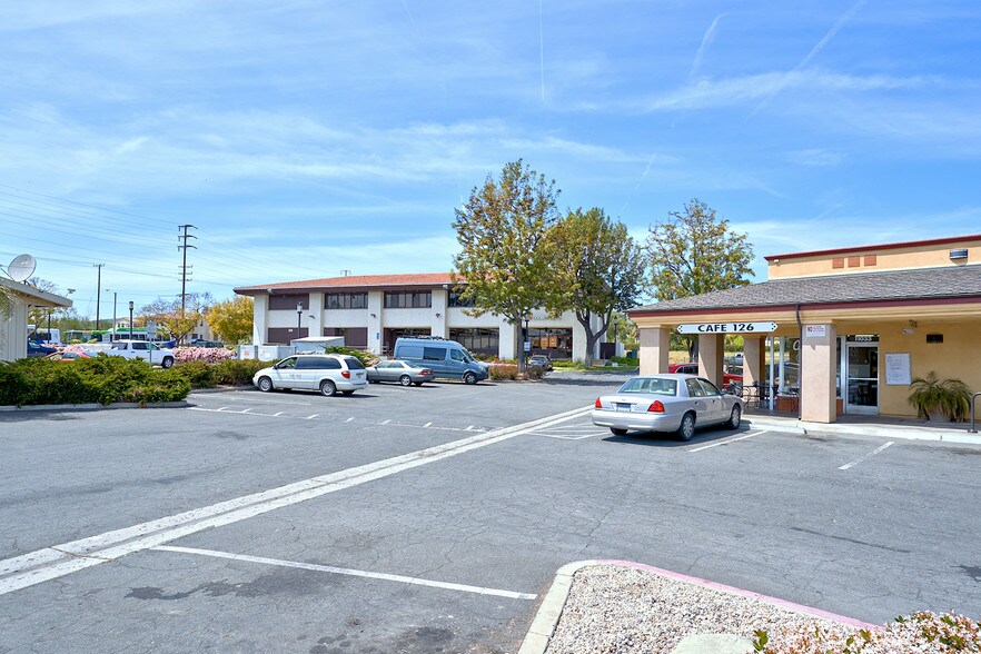 More Photos Of 310 S Wells Rd, Ventura Bank For Lease