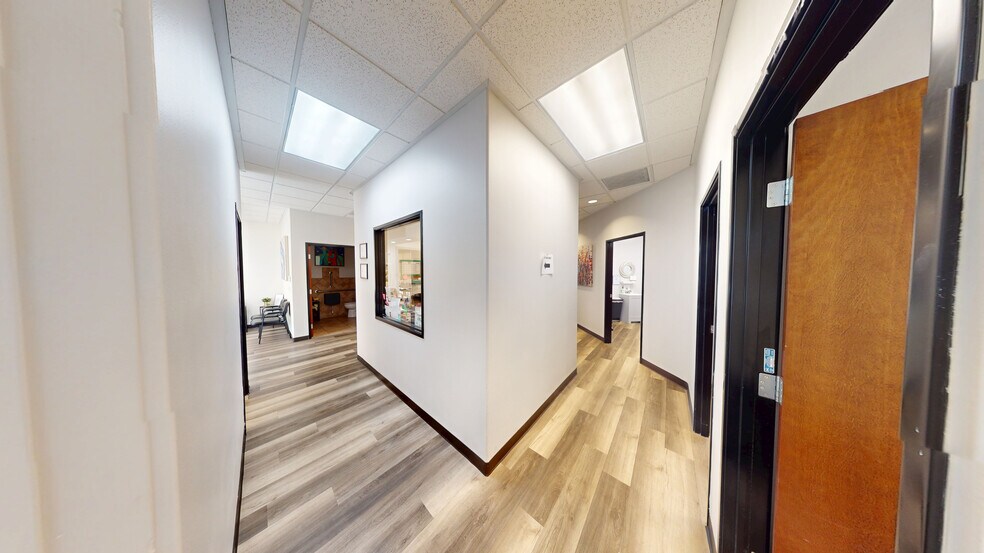 More Photos Of 3039 W Horizon Ridge Pky, Henderson Office For Lease