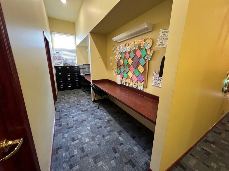 More Photos Of 1720 N Hamilton St, Spokane Freestanding For Lease