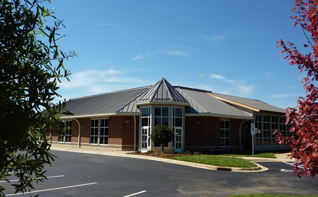 More Photos Of 1393 Carrollton Crossing Dr, Kernersville Medical For Lease