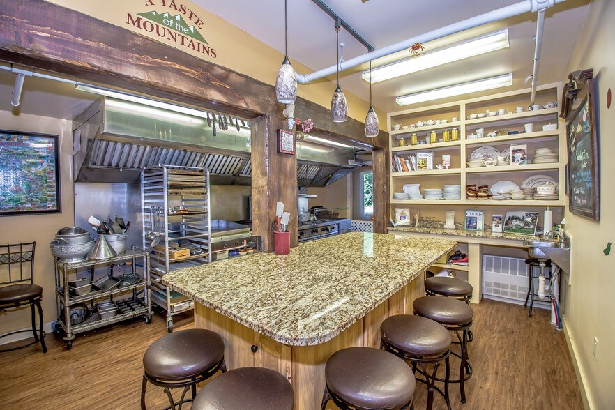 More Photos Of 342 US-302, Glen Hospitality For Sale