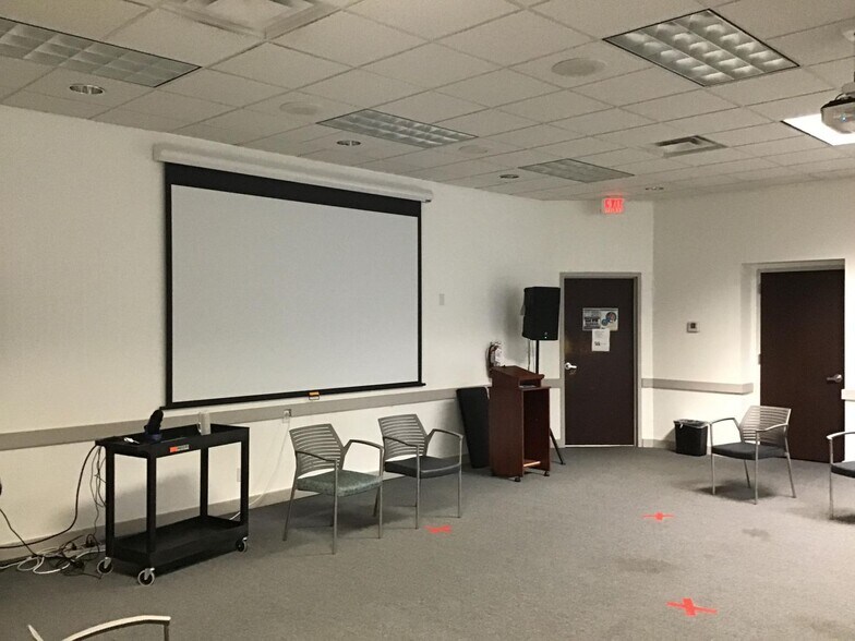 More Photos Of 300 S 6th St, Fort Pierce Office For Sale