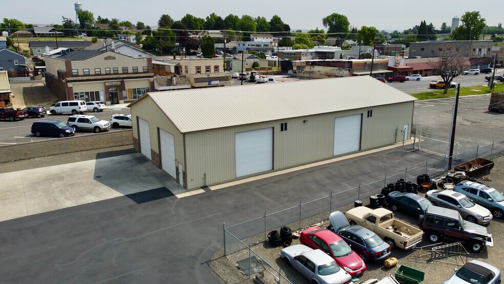 More Photos Of 500 1st Ave, Zillah Warehouse For Sale