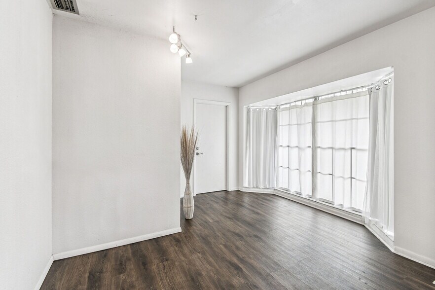 More Photos Of , Brandon Office For Sale