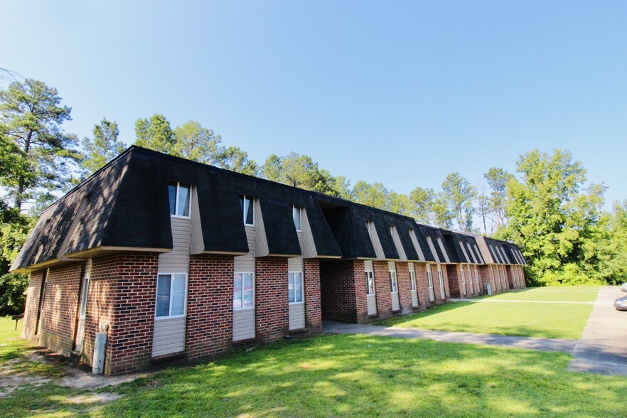 Primary Photo Of 656 Woodyard Rd, Trenton Apartments For Sale