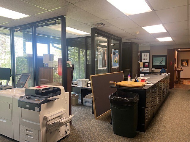 More Photos Of 170 Linden Oaks Dr, Rochester Office For Sale