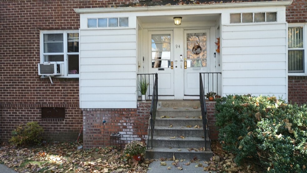 More Photos Of 94 Spruce St, Yonkers Apartments For Sale