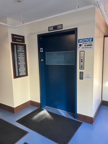 More Photos Of 89 Front St, Marblehead Loft Creative Space For Lease