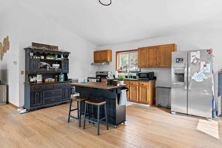 More Photos Of 2582 State Highway 7, Bainbridge Restaurant For Sale