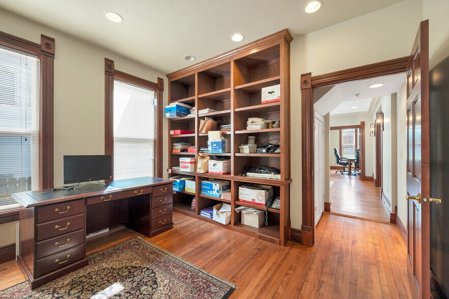 More Photos Of 125 S Quincy St, Green Bay Office For Sale
