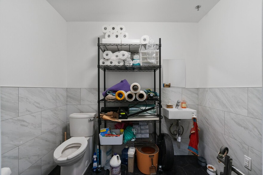 More Photos Of 1800 E 4th St, Austin Apartments For Lease